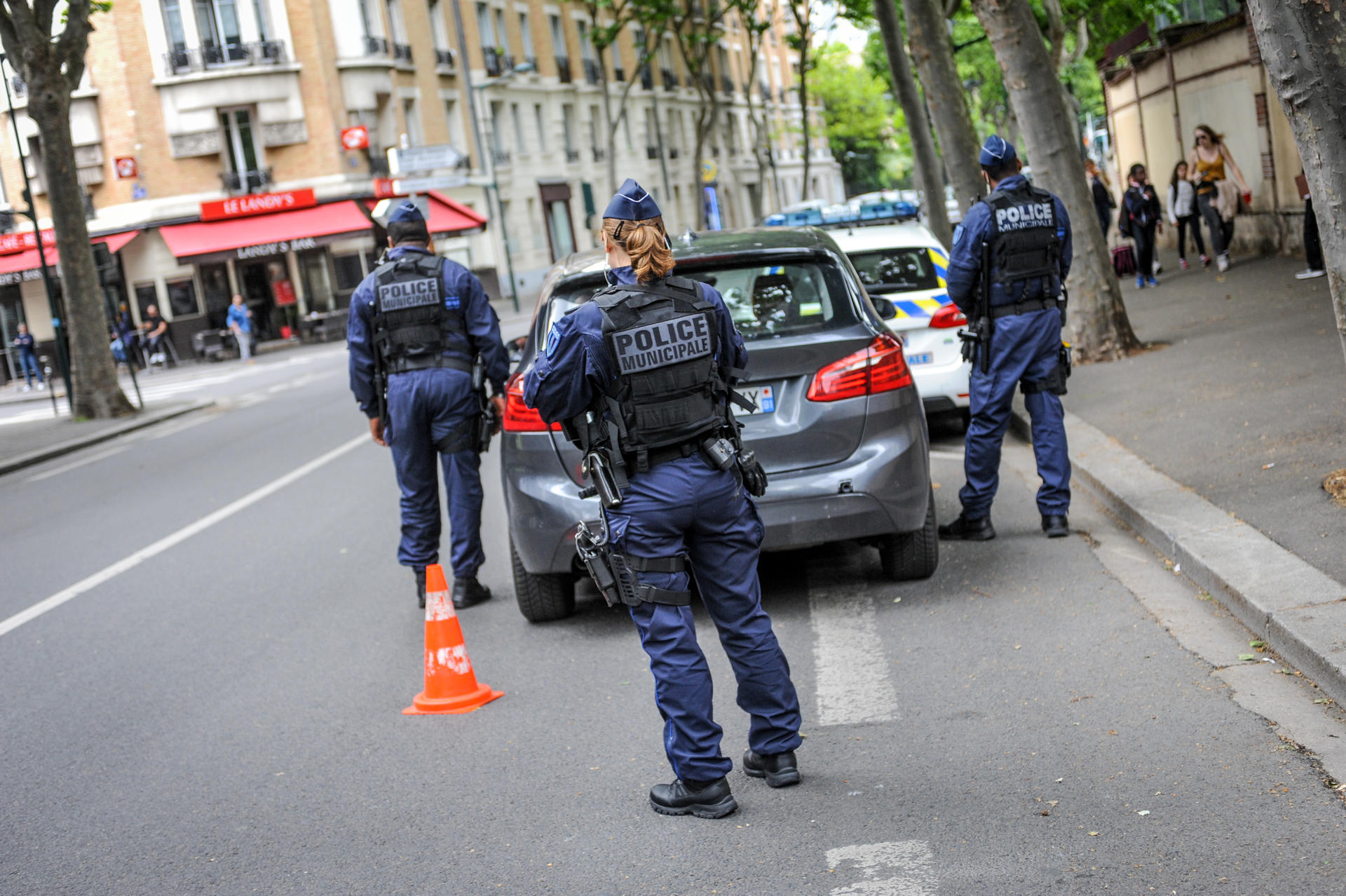 http://www.ville-clichy.fr/uploads/Image/57/58062_235_police-municipale.jpg